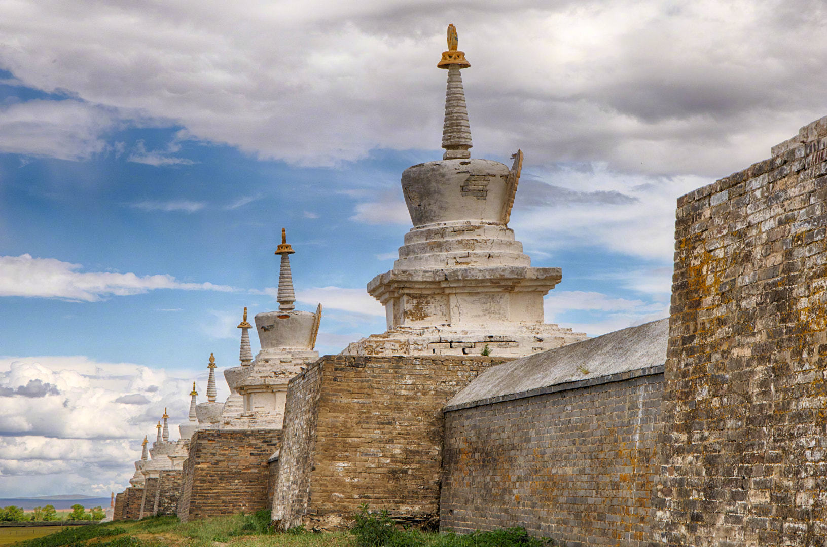 哈拉和林又称和林和宁