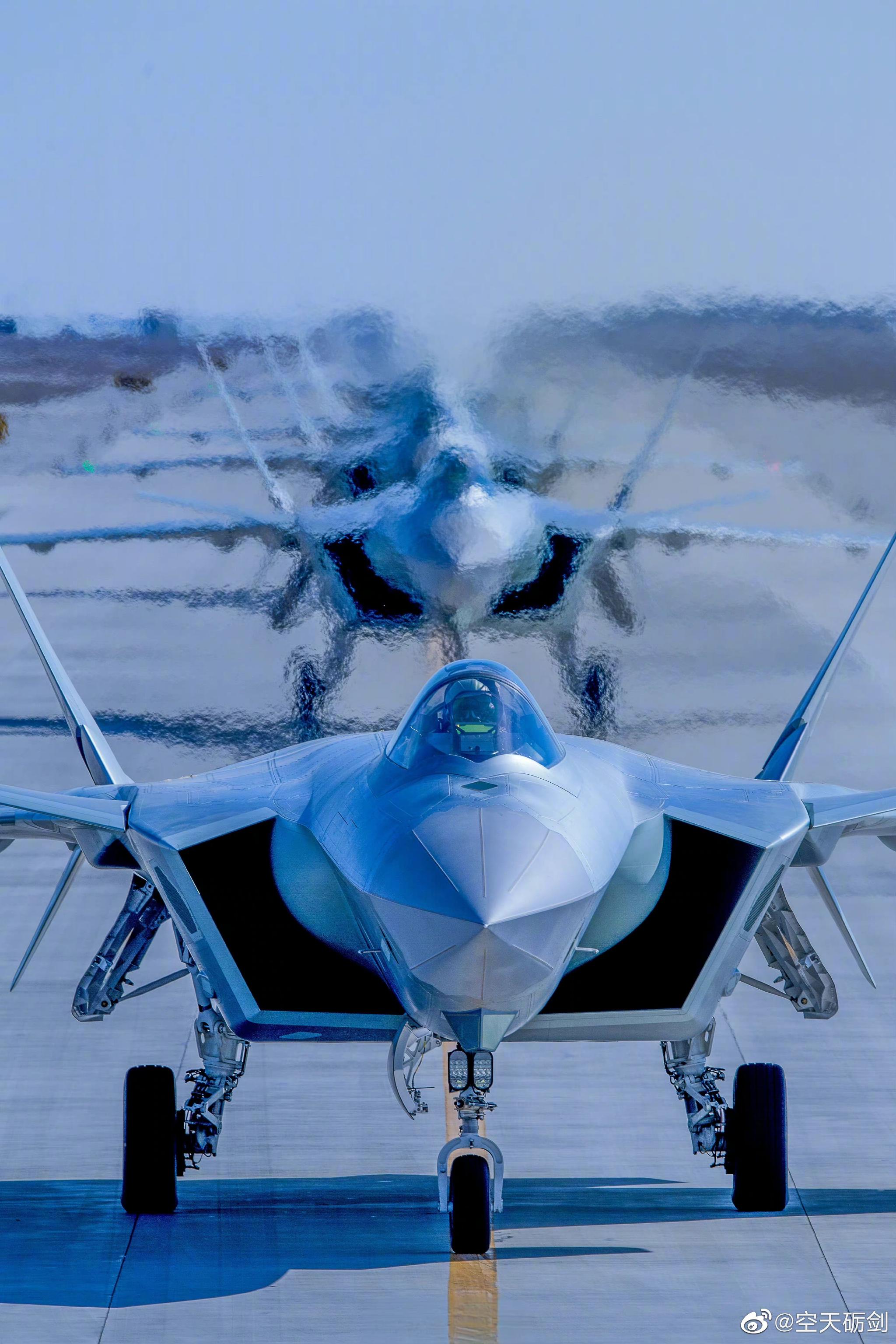 陆海空火箭军的装备硬核又踏实!|火箭军_新浪新闻