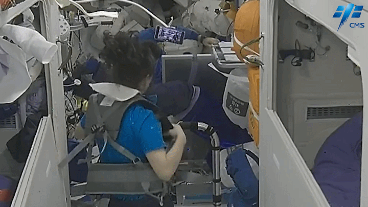 什么是快乐星球？追剧不能停！快收下这份“太空追剧单”！休闲区蓝鸢梦想 - Www.slyday.coM