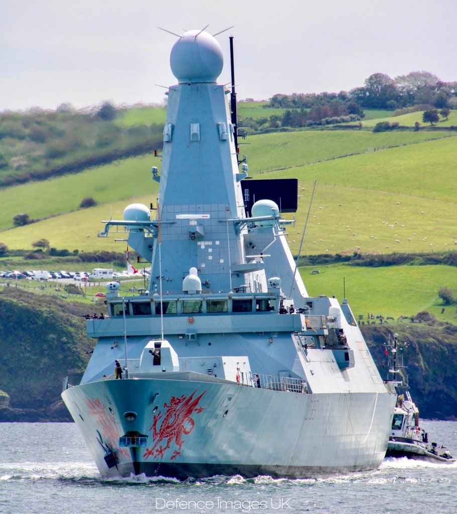 英国皇家海军45型"龙"号驱逐舰