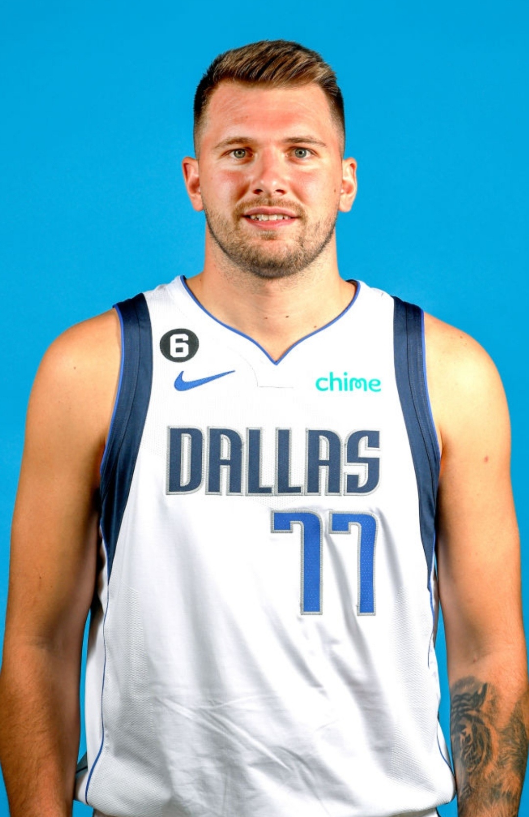 东契奇定妆照_高清图集_新浪网