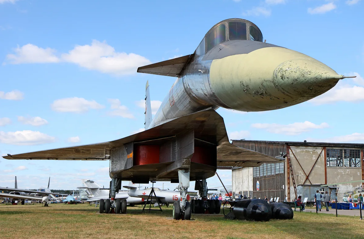 苏联t4轰炸机外形极端丑陋战力却异常强悍