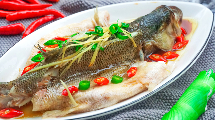 不管蒸什么鱼,这个步骤都不能省!鱼肉细嫩无腥味,赶快学学吧休闲区蓝鸢梦想 - Www.slyday.coM 不管蒸什么鱼,这个步骤都不能省!鱼肉细嫩无腥味,赶快学学吧休闲区蓝鸢梦想 - Www.slyday.coM