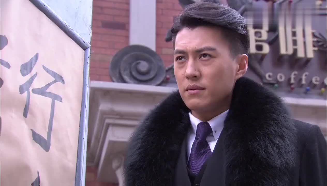 箭在弦上:荣石成功将一航和二航送出城,自己却被竹木盯上了