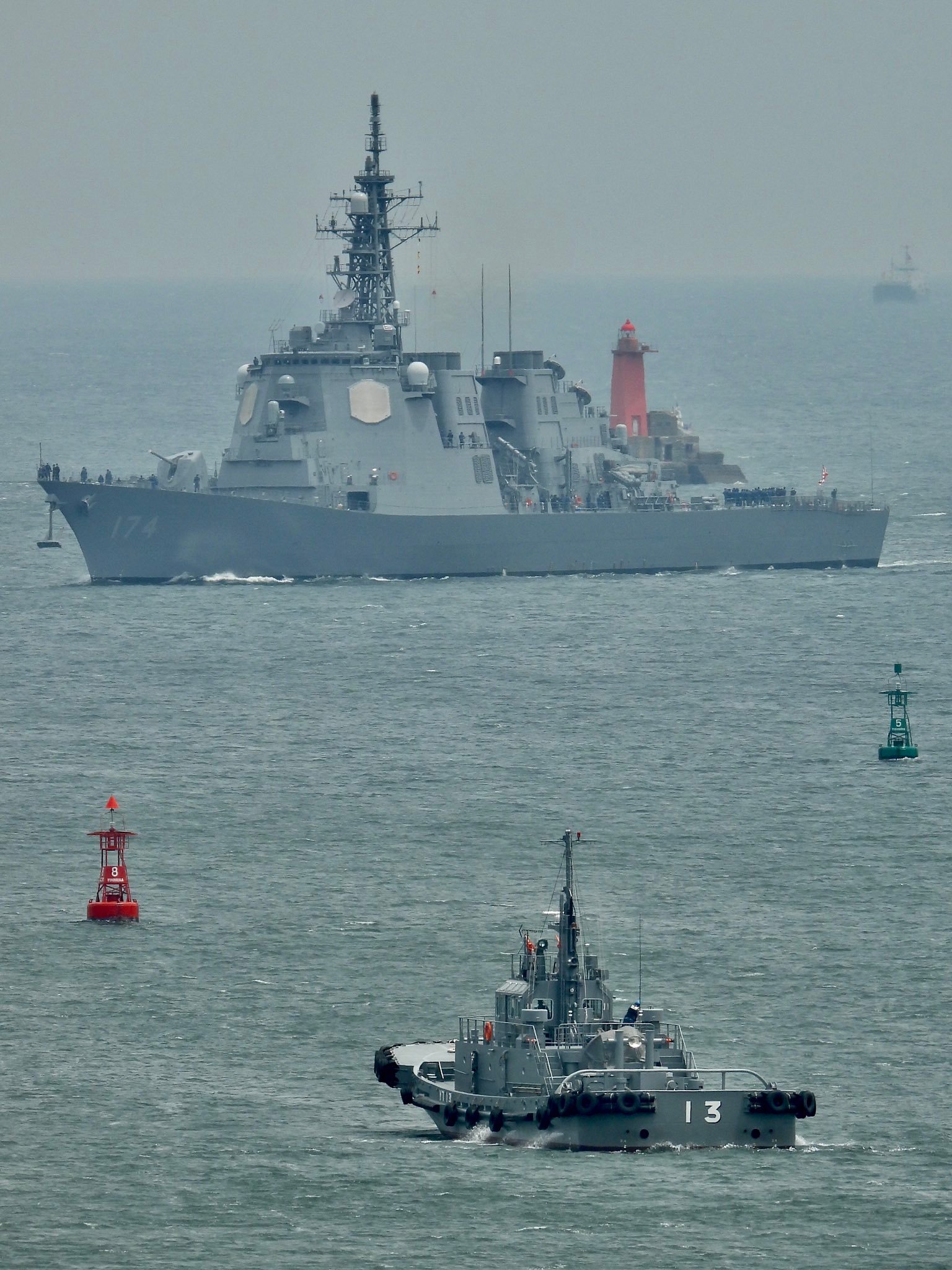 日本海自金刚级雾岛号驱逐舰回港