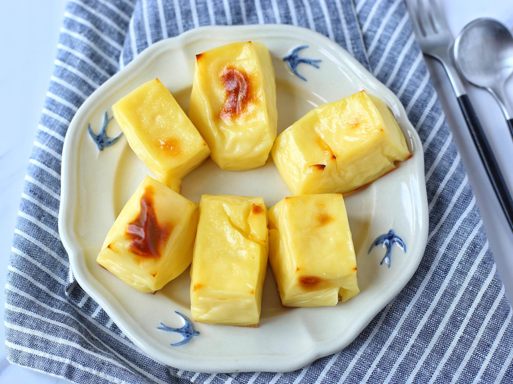 牛奶又出新吃法,不炸不煮,做成香喷喷小点心,孩子吃了停不下口