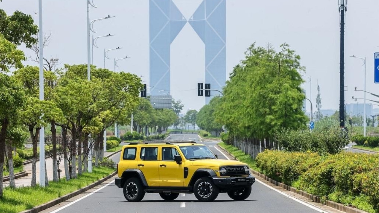 全新坦克300L预售25.98万起，值不值？