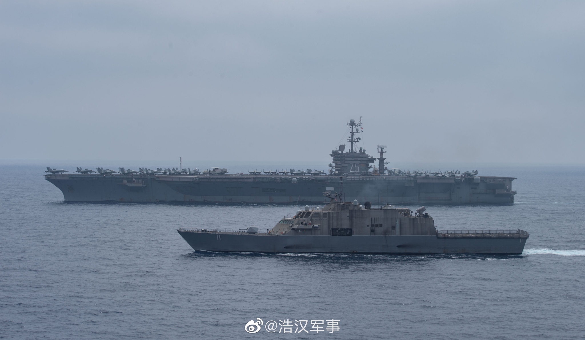 美国海军杜鲁门号核航母与苏城号濒海战斗舰