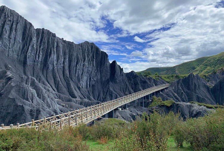 四川的墨石公园__财经头条