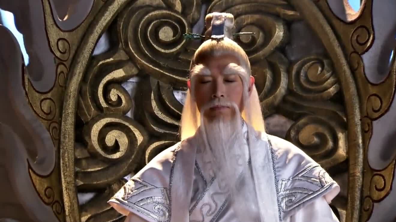 元始天尊召见姜子牙,竟是赐予他两件宝物,姜子脸都笑歪了