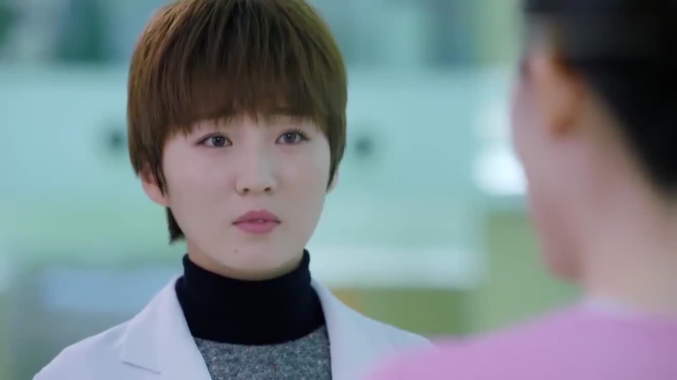 儿科医生雨佳在医院门口碰见齐星二人发生争执这又是为何