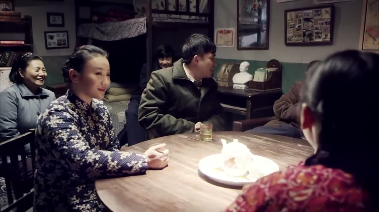 情满四合院三大爷太抠门了给儿女分花生这段看一遍笑一遍