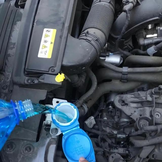 换季怎么加玻璃水快来学习吧