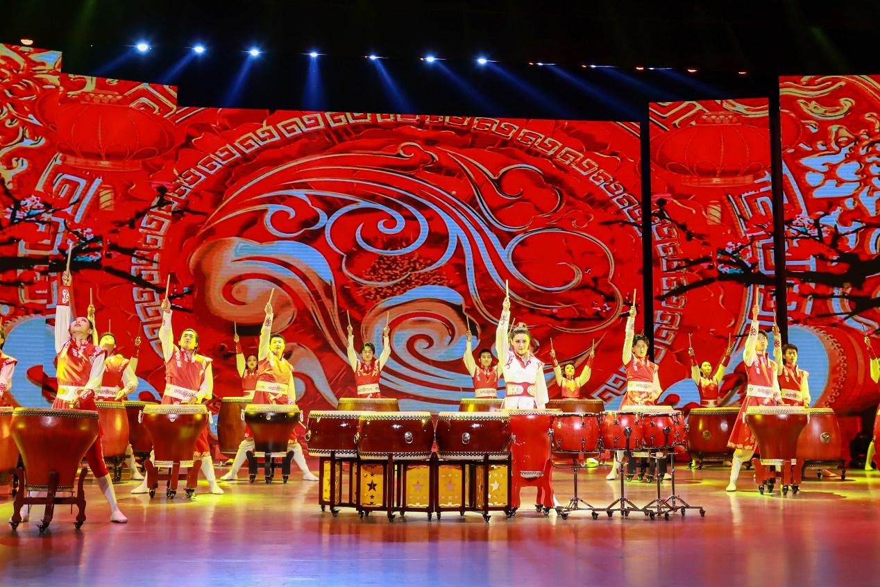 《鼓舞中国》:奏响时代奋进曲|一区|汇演|表演者_新浪新闻