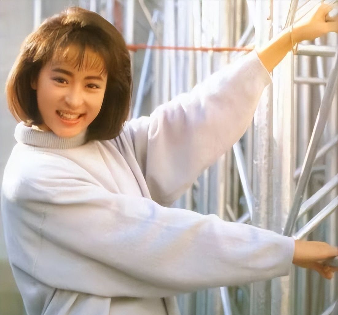 一代女神黎美娴被梁朝伟抛弃后连遇渣男如今55岁优雅老去