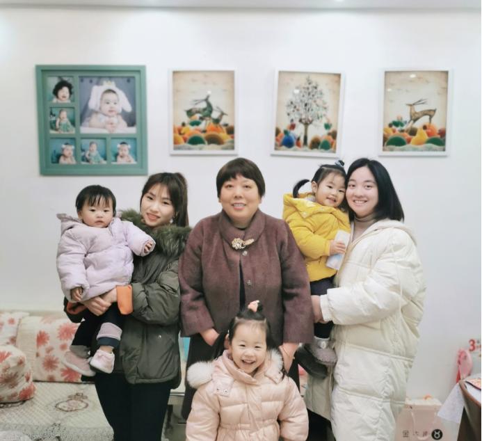 大年初一,晒晒气象人的“全家福”!休闲区蓝鸢梦想 - Www.slyday.coM 大年初一,晒晒气象人的“全家福”!休闲区蓝鸢梦想 - Www.slyday.coM