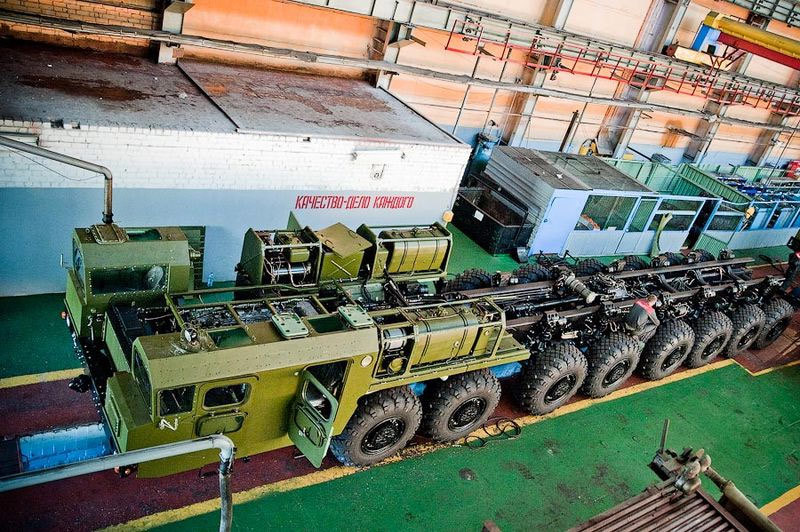 亚尔斯原木运输车mzkt-79221