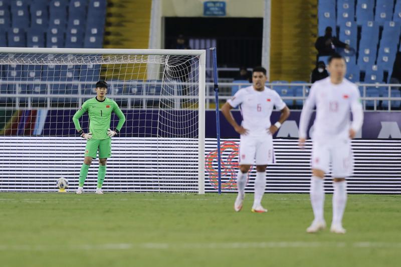 国足输了不该输也不能输的一场球，李霄鹏道歉！范志毅最新发声休闲区蓝鸢梦想 - Www.slyday.coM