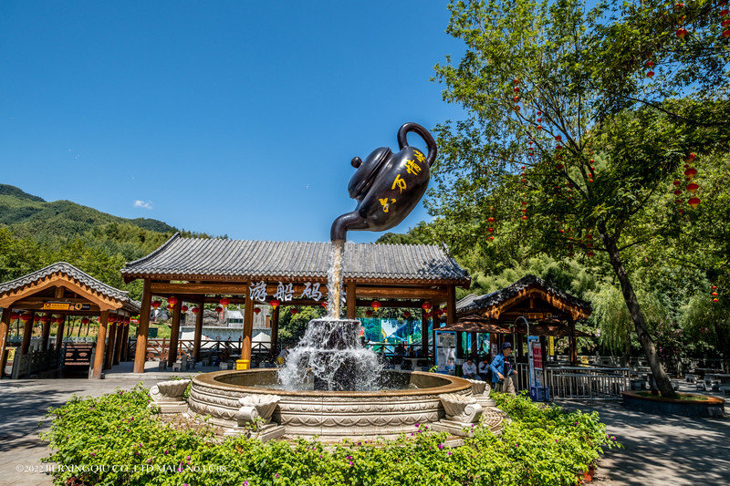 六万情峡电影小镇:复古街区,潮酷玩法