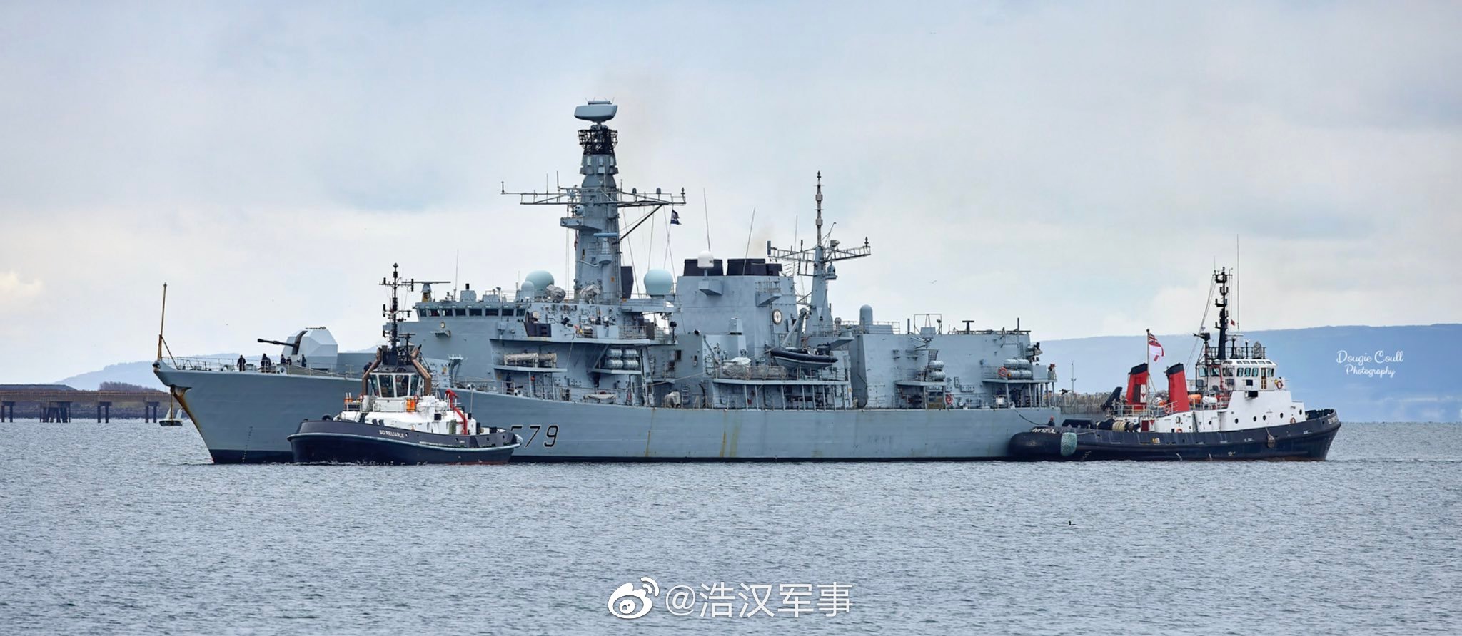 英国海军23型护卫舰波特兰号今早抵达费尔利
