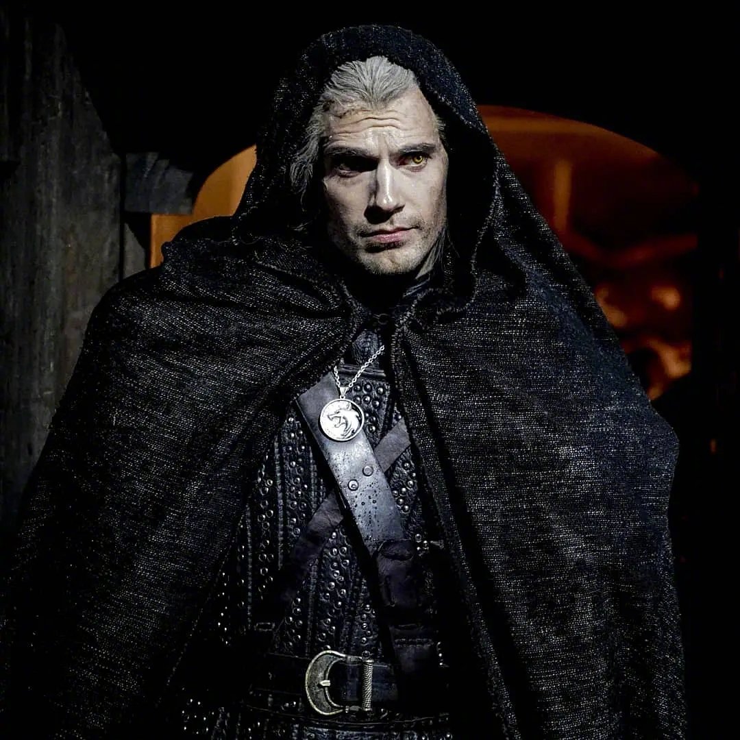 亨利·卡维尔正式宣布回归主演连续剧《猎魔人》第二季_高清图集_新浪