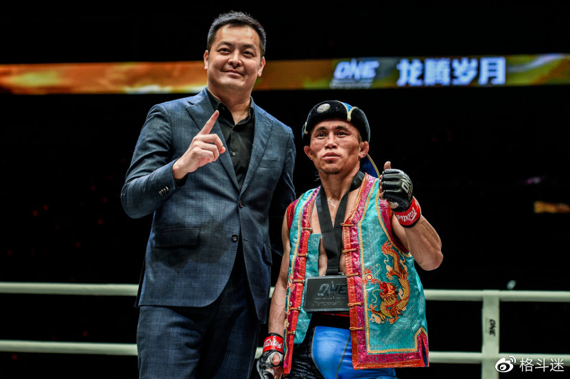 扬言31秒ko方便一龙中国狠人即将迎战世界冠军