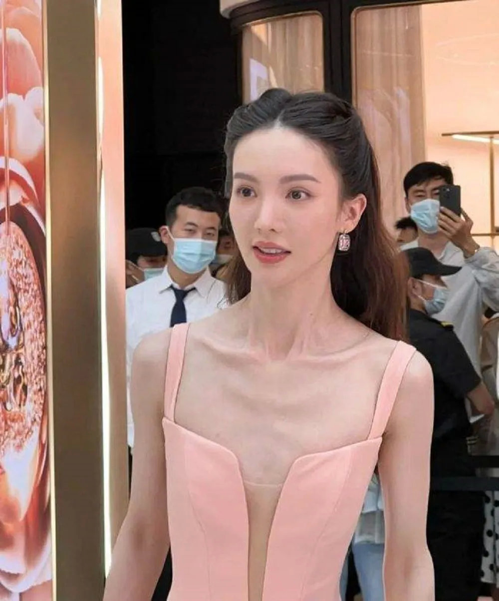 "内卷"下暴瘦的娱乐圈明星,有的瘦到74斤,有的体力不支坐轮椅__财经