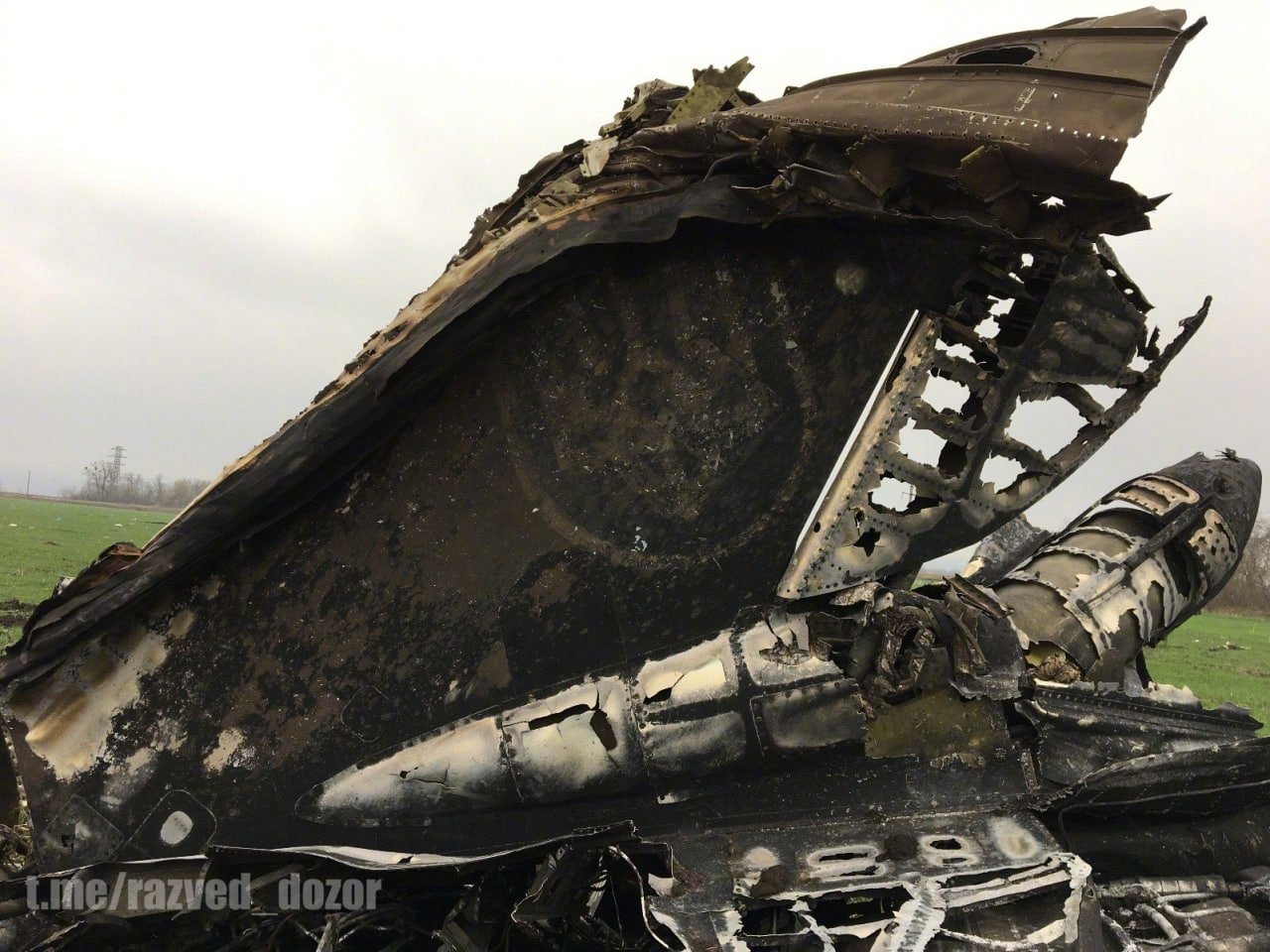 乌克兰空军一架苏24战机在基辅州伊齐乌姆附近被击落