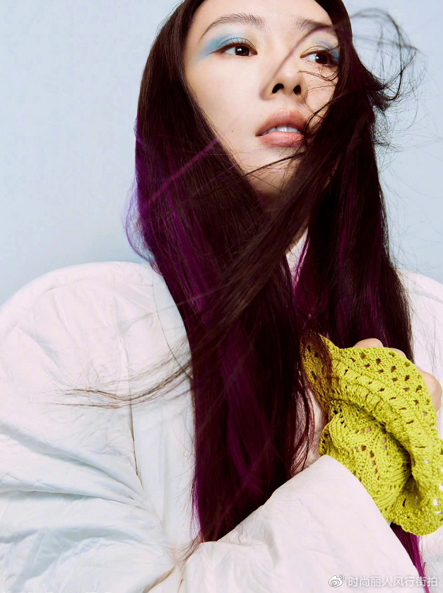 童瑶如今比章子怡还有巨星范！穿皮草拍大片厌世脸爆火，气质高级休闲区蓝鸢梦想 - Www.slyday.coM