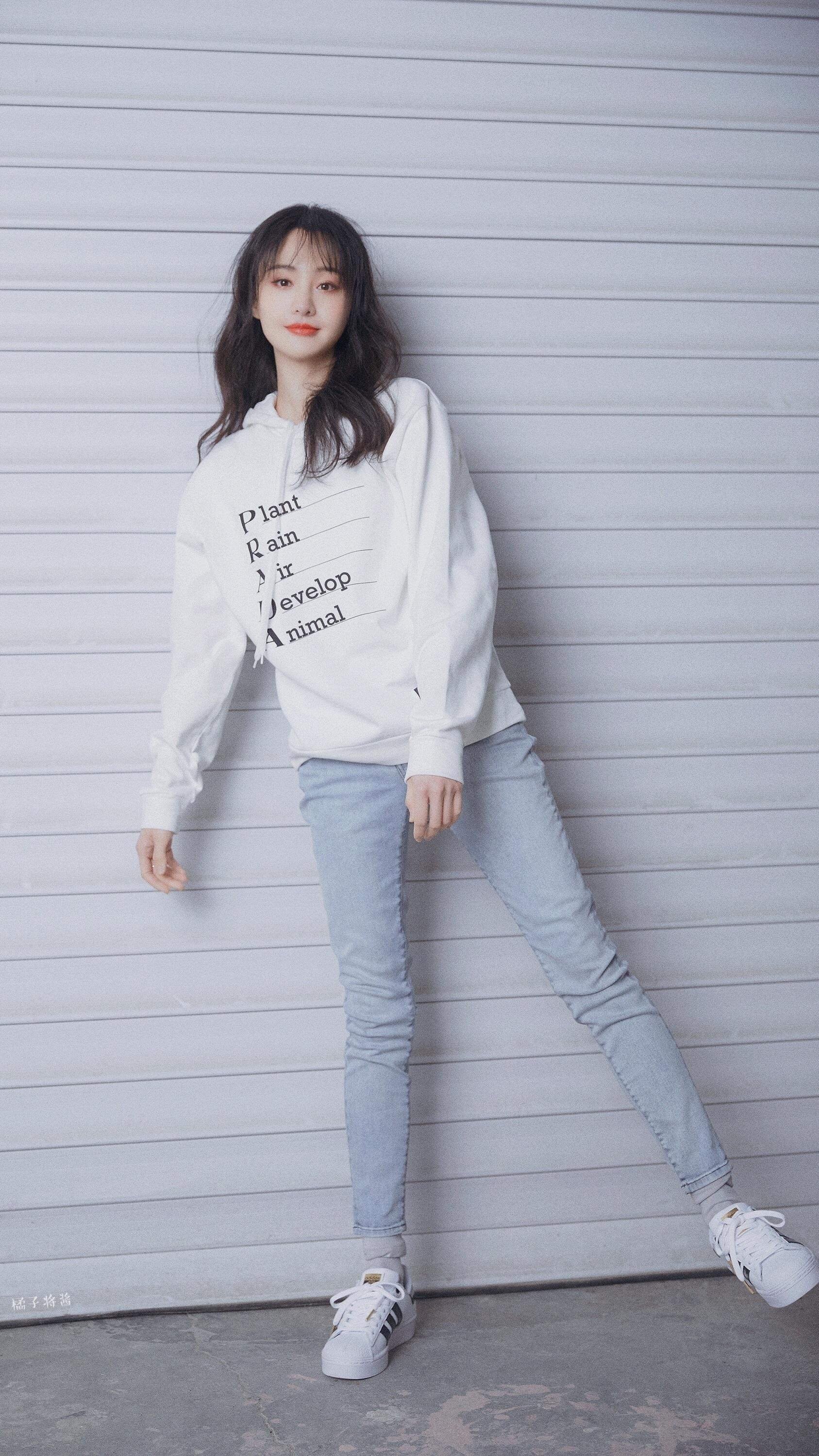 郑爽身材比例太好了真羡慕