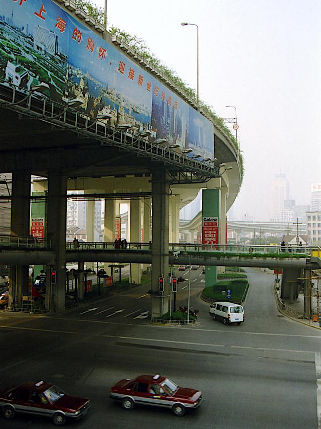 上海记忆1999年,建设中的明天广场,全线通车的延安高架路