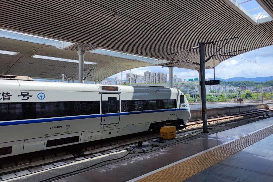 那么问题来了分别代表不同车型的车厢位置黄色,蓝色,紫色,绿色等不同