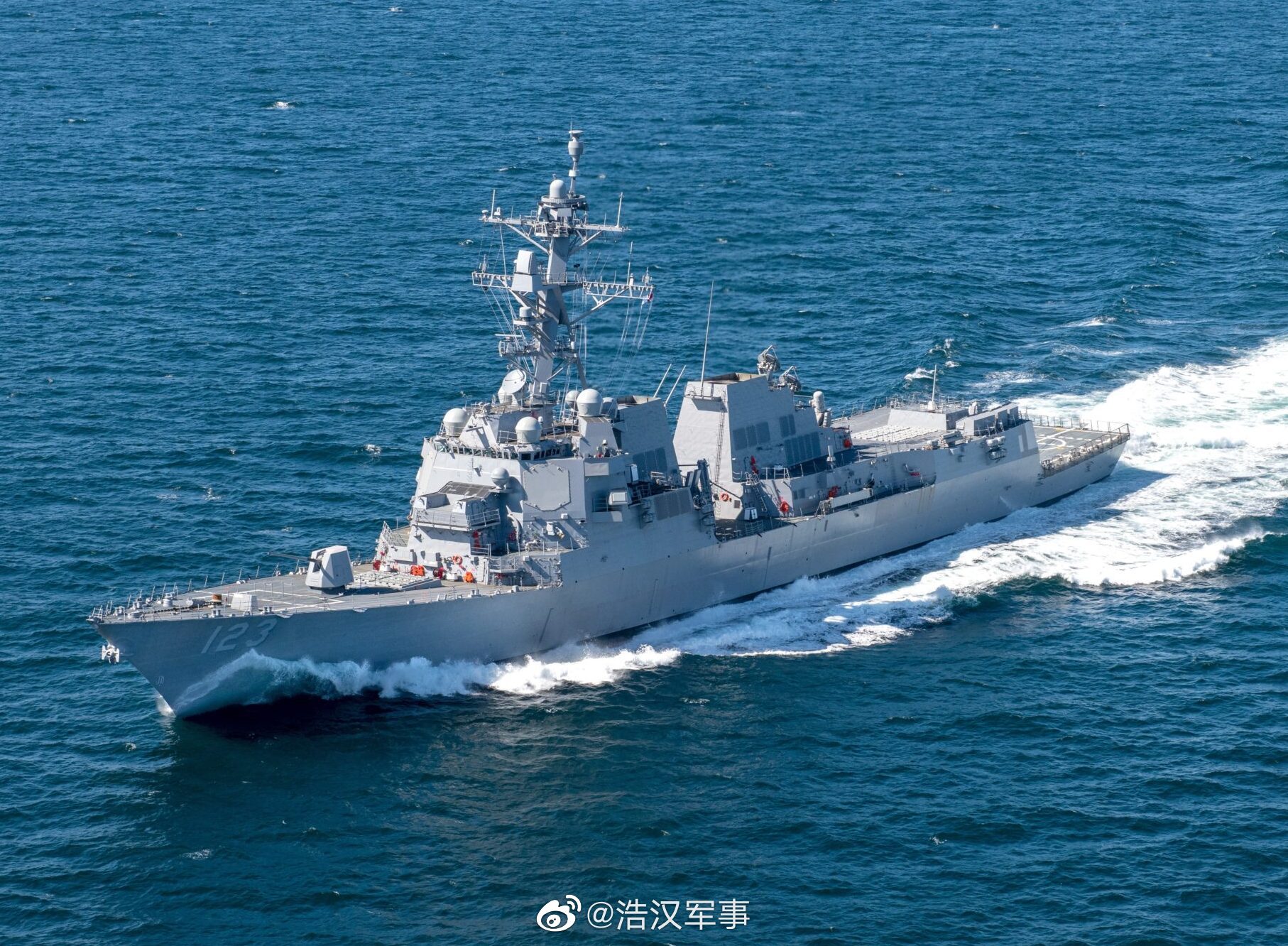 美国海军第100艘宙斯盾舰阿利伯克级希格比号ddg123完成