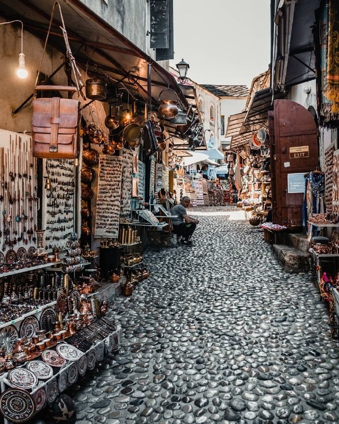 欧洲小镇街头从容安静悠然自得