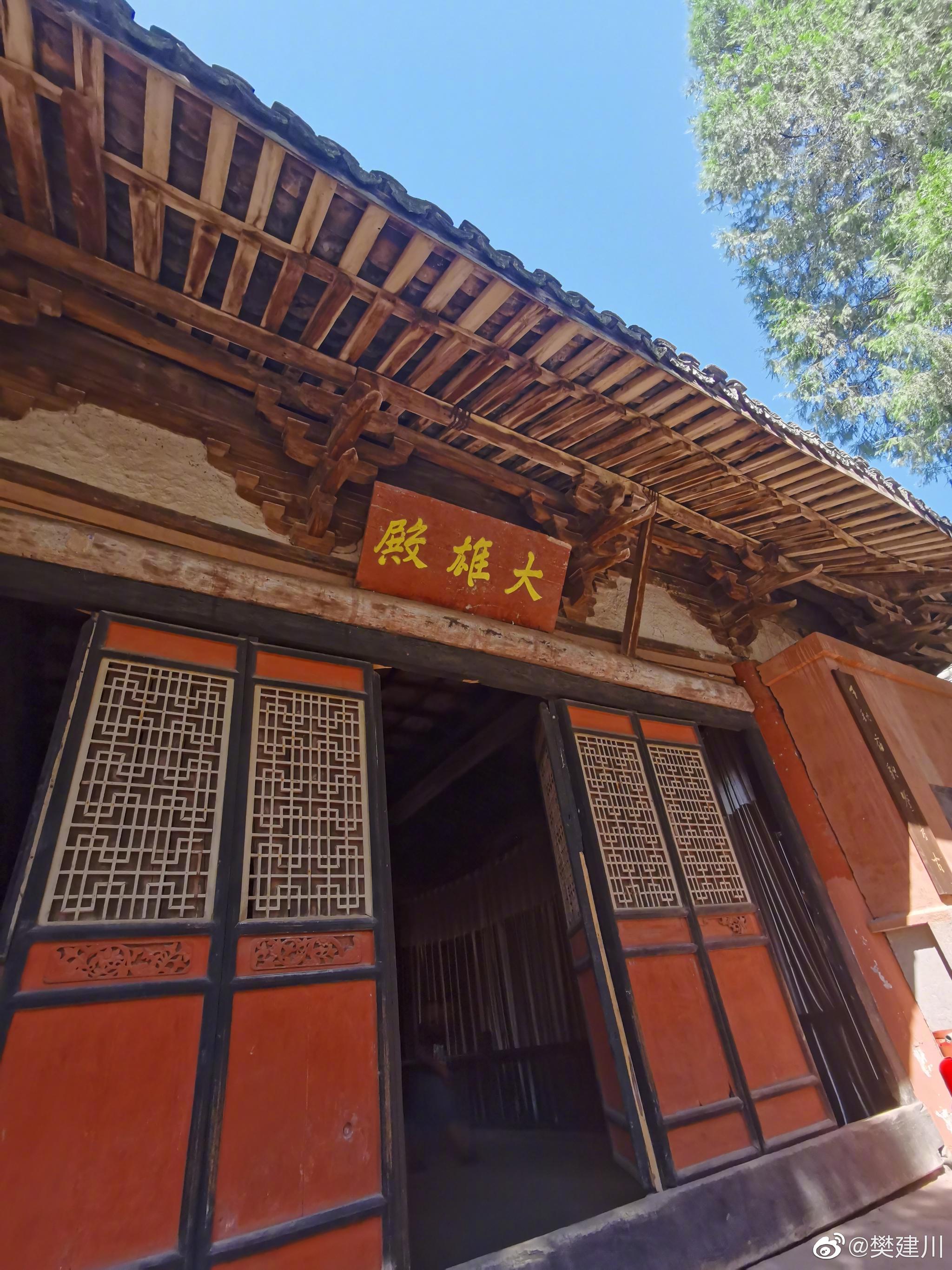蓬溪县宝梵寺,始建于宋代,不过,现存的是明,清两代的建筑