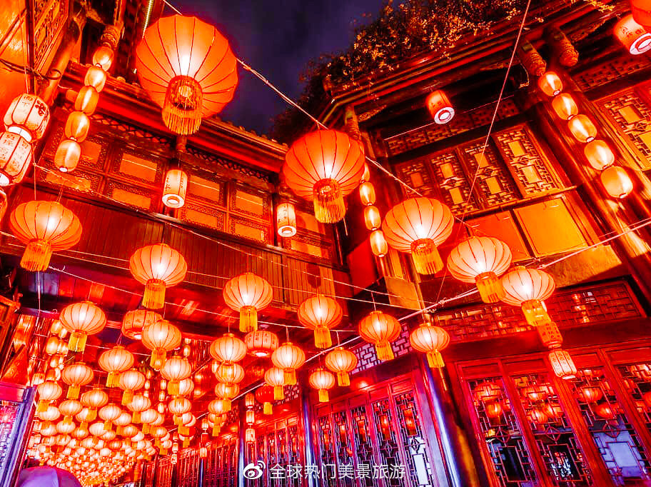 成都锦里夜景·大红灯笼高高挂·每天喜庆像过年!