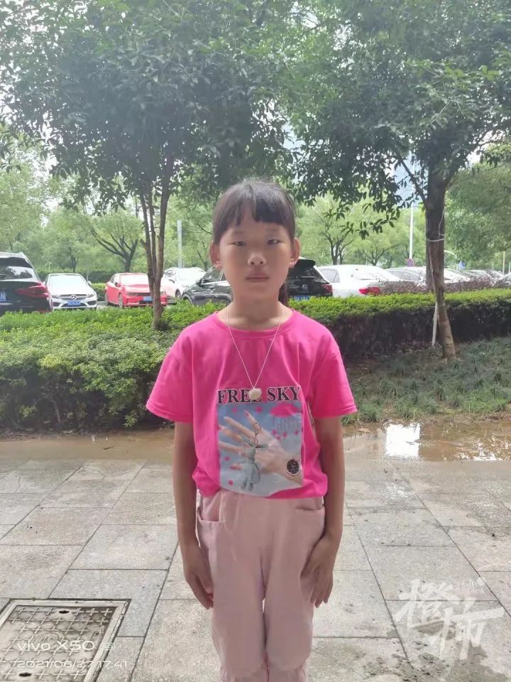 9岁女孩在象山疑被海浪卷走失联7天 已找到游泳圈休闲区蓝鸢梦想 - Www.slyday.coM