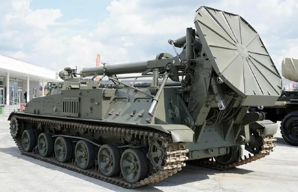 2s4型自行迫击炮攻击火力威猛至今依然受到俄军重视