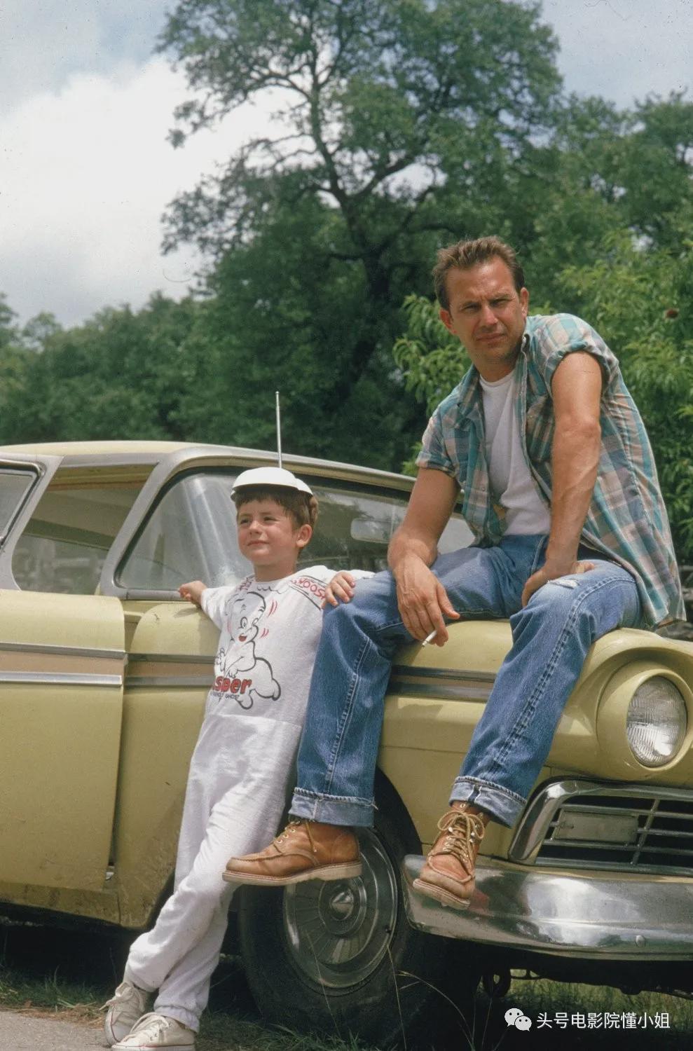 好莱坞传奇，91岁生日快乐！90岁仍在自导自演，新片又演牛仔休闲区蓝鸢梦想 - Www.slyday.coM