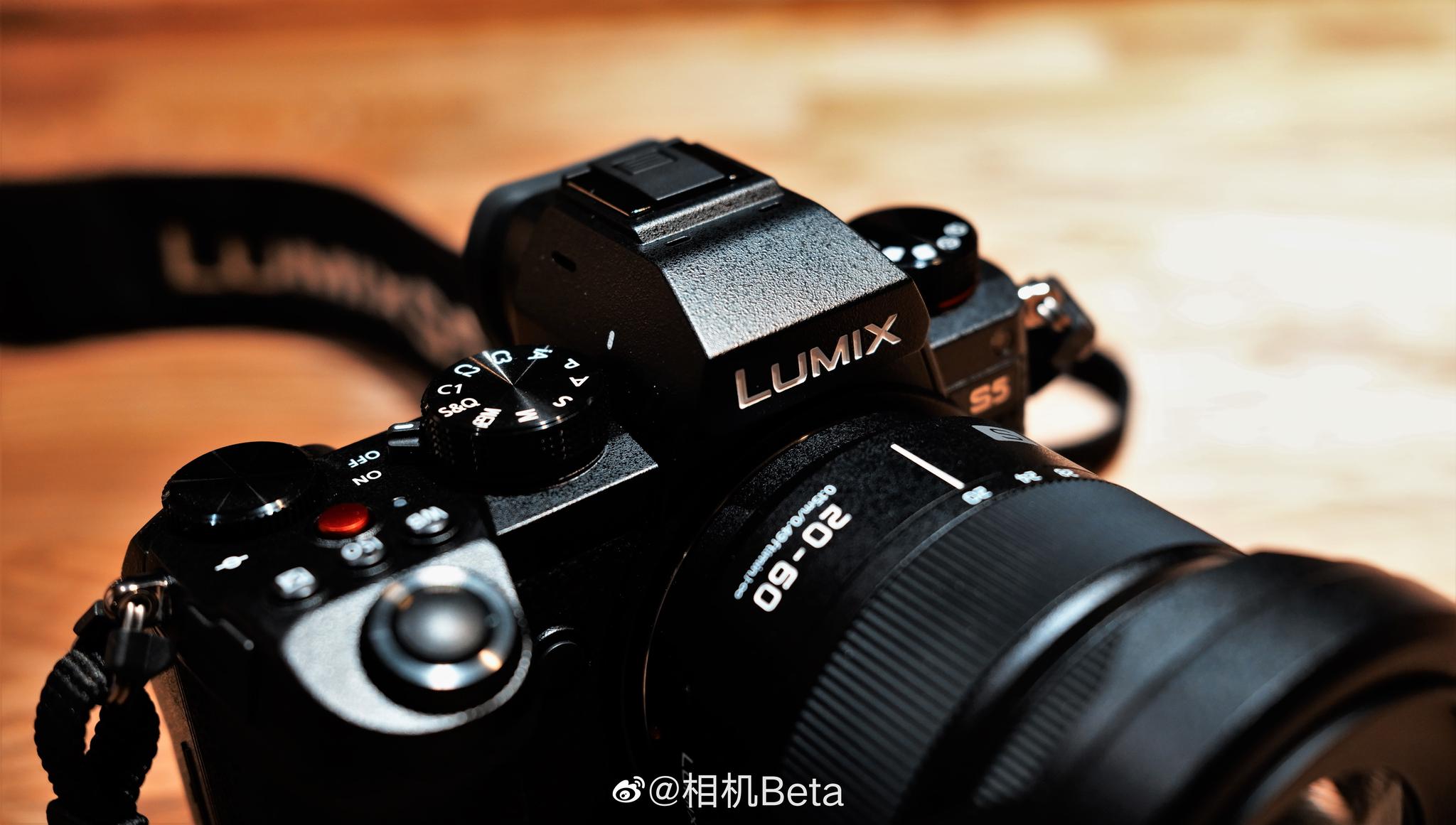 松下lumixs5真机上手图