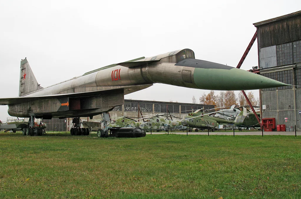 苏联t4轰炸机外形极端丑陋战力却异常强悍