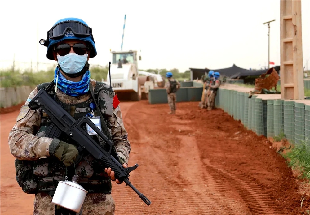 中国第8批赴马里维和工兵分队 图源:向雷锋学习