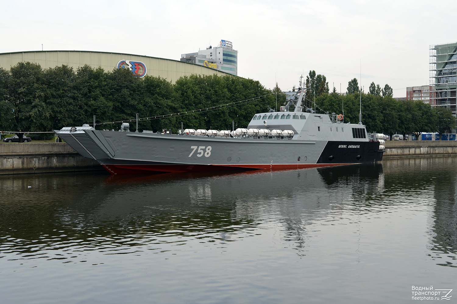 俄罗斯大型登陆舰图片