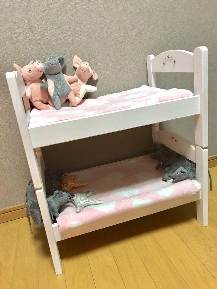 好精致的双人迷你床!