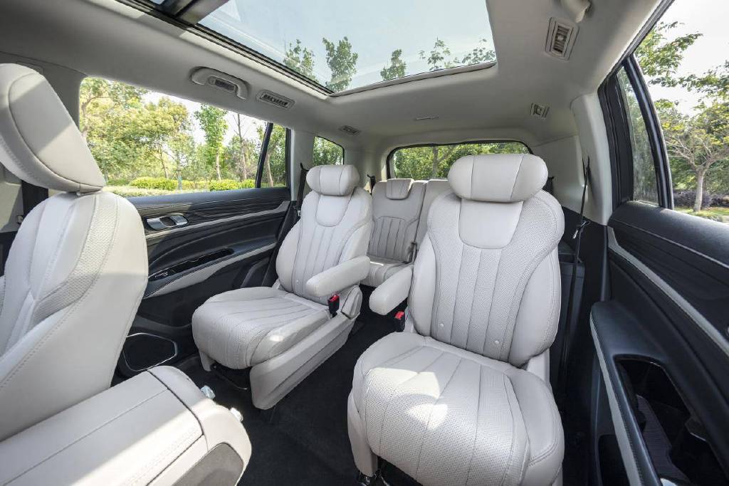 7座SUV如何选？江铃福特领裕Vs丰田汉兰达