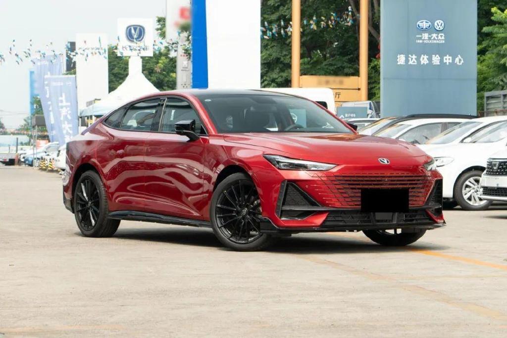 好看、运动、科技，看看这几款10万级自主轿车，确定还要买合资？