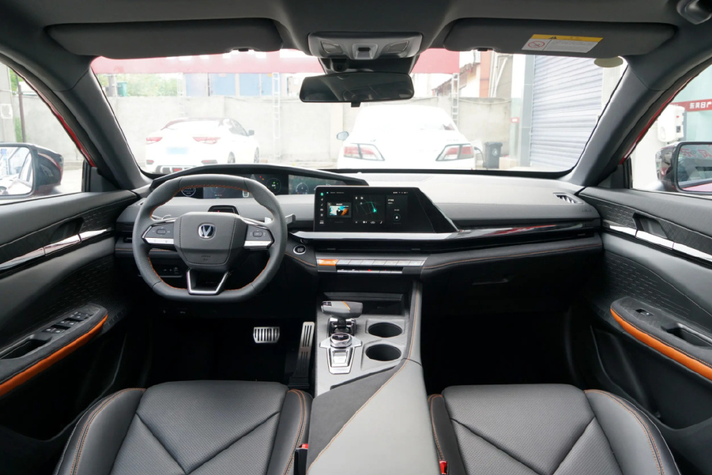 好看、运动、科技，看看这几款10万级自主轿车，确定还要买合资？