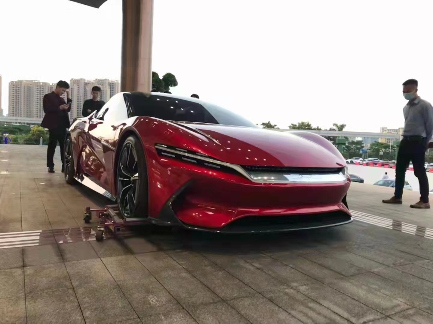 比亚迪电动跑车,据说可能会叫汉gt