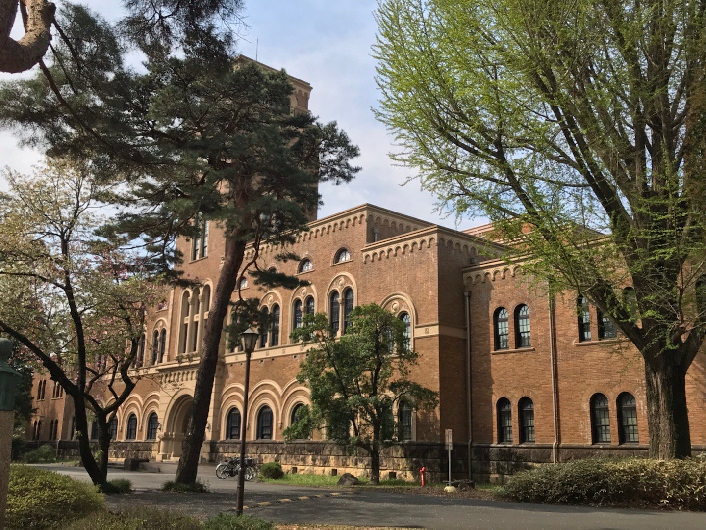 おはよう一桥大学本部校园