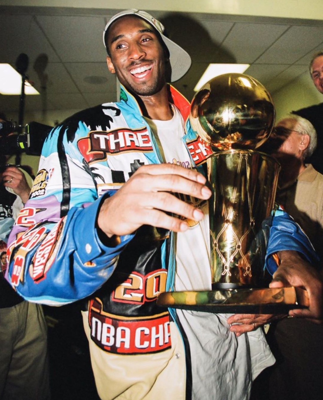 沙里夫-奥尼尔晒图致敬科比!